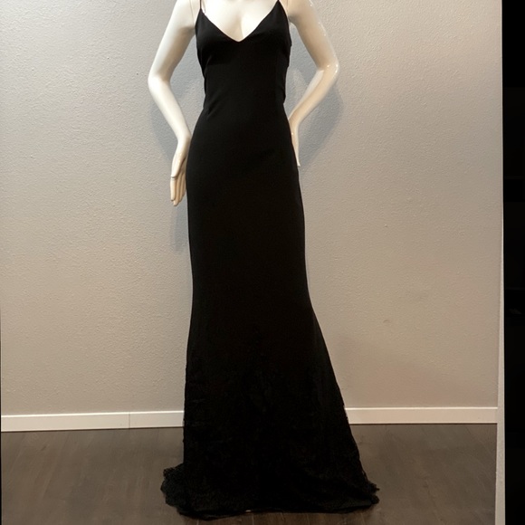 Backless Gown with Lace Train - Picture 3 of 8